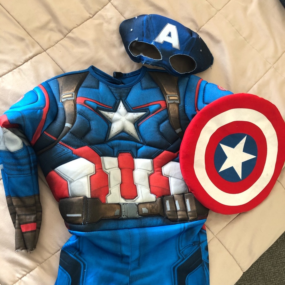 Captain America size 3T